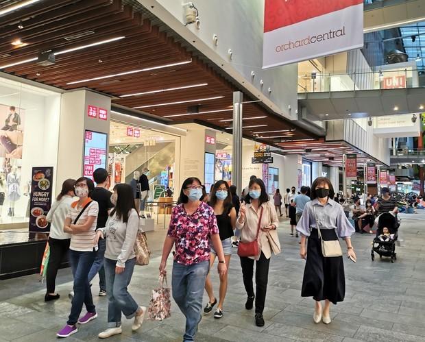 シンガポール政府は、新型コロナを巡る経済・社会活動の制限を段階的に解除する第３期に向けた行程表を公表した＝シンガポール中心部（ＮＮＡ撮影）