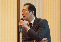 星野友彦氏