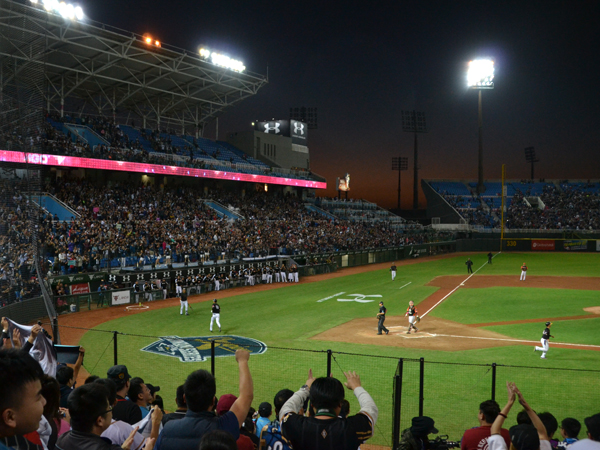 アジア取材ノート 日本と連携で観客数押し上げ 台湾プロ野球ラミゴ prを強化 Nna アジア取材ノート 日本と連携で観客数押し上げ 台湾プロ野球ラミゴ prを強化 Nna