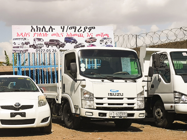 エチオピアの自動車事情 四輪は日本 二輪はインドメーカーが人気 Nna