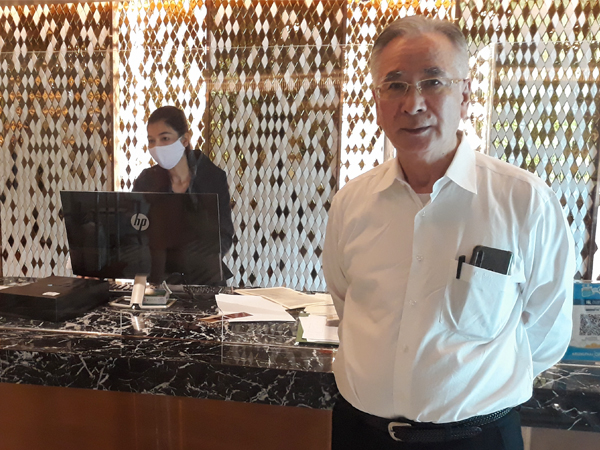 グランド・リッチモンド・ホテルの坂本修ディレクター=8月22日、タイ・ノンタブリ県(NNA撮影)