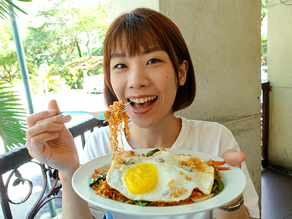 屋台フードから伝統料理まで、マレーシアグルメをシズル感たっぷりに伝えるグルメリポートが好評。「見ている方が飽きないような動画にするのが目標。編集テクニックは他のユーチューバーの動画や、テレビ番組を見て覚えた自己流です」(写真はKaoriさん提供)