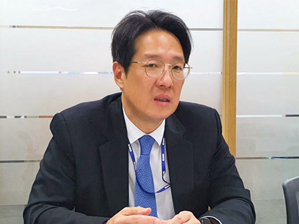 「賃貸価格の上昇で日本人街の分散が加速する」と話す朴氏=21年11月、ソウル市(NNA撮影)