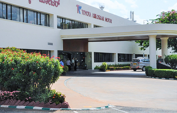 トヨタ・キルロスカ・モーター（ＴＫＭ）の本社。同じ敷地内で第１工場と第２工場がすでに操業している＝６月、インド南部ベンガルール（バンガロール）近郊ビダディ（ＮＮＡ撮影） 