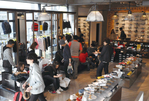 アジアインタビュー アシックス代表取締役社長ｃｅｏ 尾山基 Nna Asia 日本 小売り 卸売り