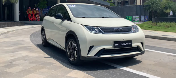 ＢＹＤはＥＶの試乗会を開催した＝17日、ホーチミン市