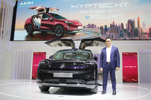 広汽埃安新能源汽車（ＡＩＯＮ）は、ＥＶ２モデルを発売し、インドネシア市場に参入した＝17日、バンテン州（ＮＮＡ撮影）