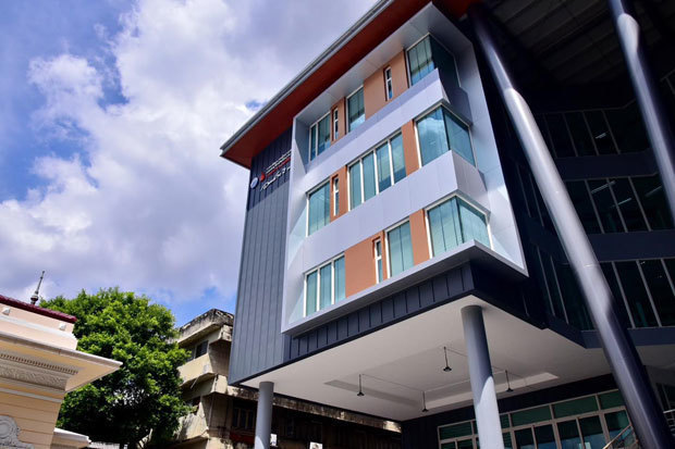 タイエネルギー省が建設した、代替エネルギー開発・エネルギー保全局のＺＥＢ（同省提供）
