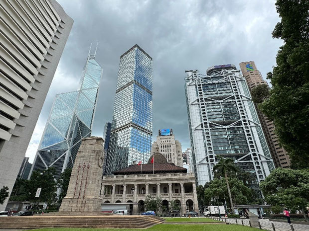 左奥から中銀タワー、長江センター、ＨＳＢＣ香港本店ビル