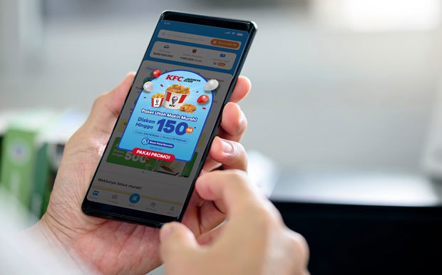 クレディボのスマホ用アプリでは、ファストフード店での決済にも利用できる（クレディボ提供） 