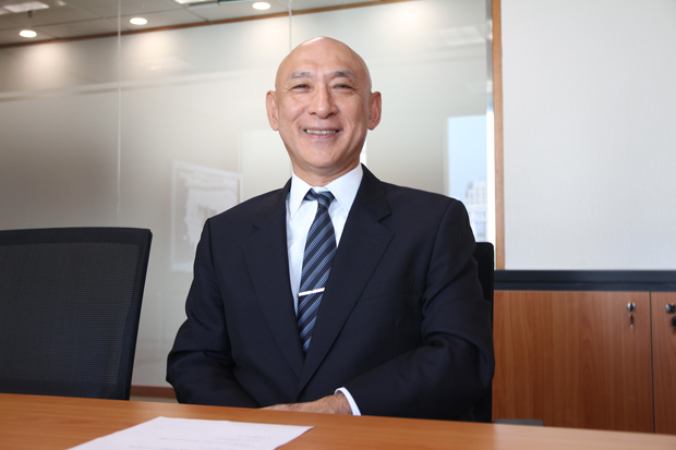 ベトナム日本商工会議所の武藤会頭は弁護士として日系企業の投資環境改善に長らく取り組んできた＝24年12月、ハノイ