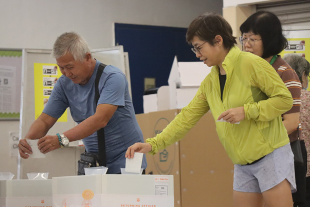 ５月３日に投開票されたシンガポールの議会総選挙で与党・人民行動党（ＰＡＰ）が87議席を獲得し圧勝した＝シンガポール中央部（ＮＮＡ撮影）