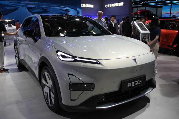 長安汽車が手がけるＮＥＶブランド「深藍汽車」の「Ｓ05」