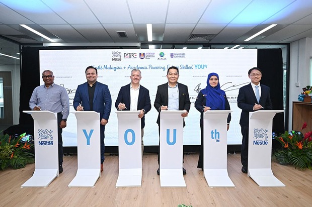 ネスレ・マレーシアは、マレーシア国内の大学３校とインターンシップの受け入れに向けて提携した（同社提供）