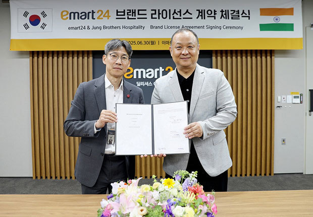 Ｅマート24はインドでフランチャイズ事業を手がけるジョンブラザーズとライセンス契約を締結（同社提供）