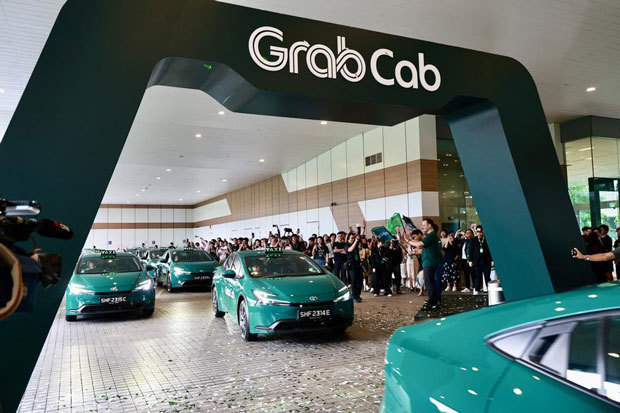 配車サービス大手グラブ傘下でタクシー事業を手がけるグラブキャブが２日、正式に開業した（PHOTO: LIANHE ZAOBAO）
