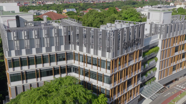 シンガポール国立大学のキャンパス内に設置されたシンガポール原子力研究安全機構（同大学提供）