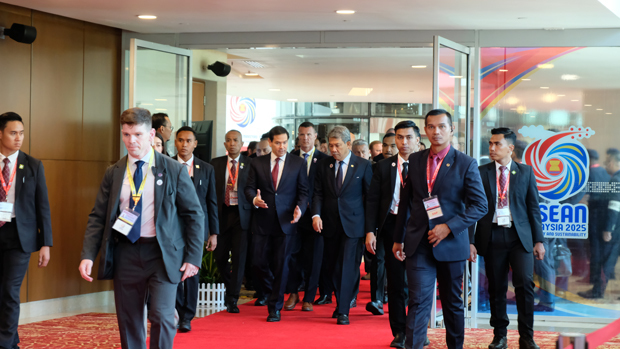 ＡＳＥＡＮ外相会議および関連会合に出席するためマレーシアを訪問したルビオ米国務長官（中央左）＝10日、クアラルンプール（ＮＮＡ撮影）