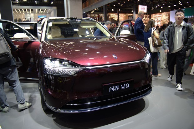 賽力斯の主力車種のＳＵＶ「問界Ｍ９」