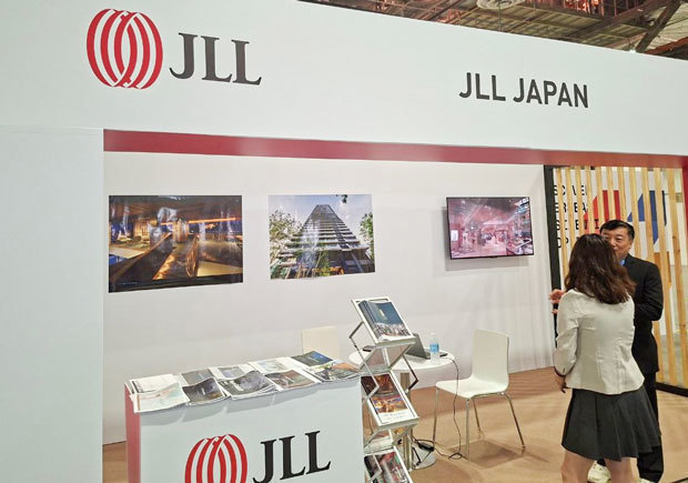 ＪＬＬは初めて不動産投資の展示会「グローバル・プロパティー・エキスポ・シンガポール」を開催した＝シンガポール湾岸部（ＮＮＡ撮影）