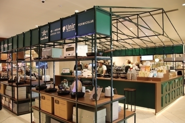 三越ＢＧＣに設けられた期間限定店＝６日、マニラ首都圏タギッグ市（ＮＮＡ撮影）
