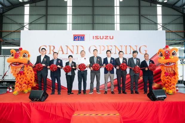 いすゞマレーシアは、ＰＴＭアクセルを通じて、３Ｓセンターを開業した＝21日、スランゴール州（いすゞマレーシア提供）