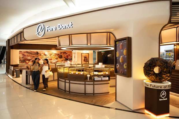 フォレ・コピ・インドネシアがバンテン州タンゲランにオープンしたドーナツ専門店「Fore Donut」（同社提供）