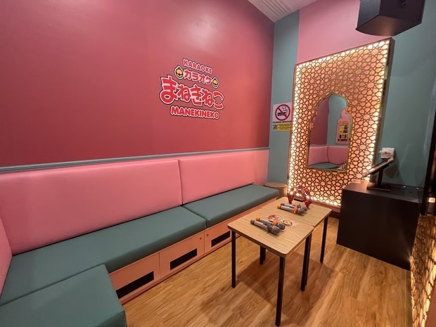 店内は、カラフルなデザインモチーフを取り入れている＝プトラジャヤ（コシダカ・マレーシア提供）
