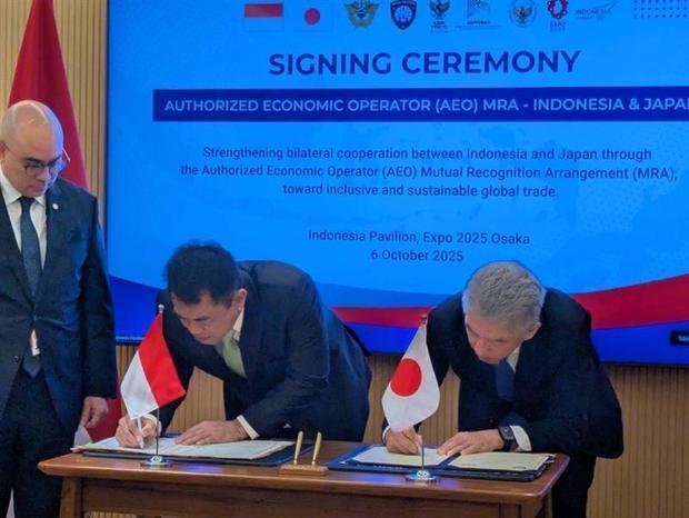 インドネシアと日本の関税当局はＡＥＯ相互承認で合意した＝６日、大阪（財務省提供）