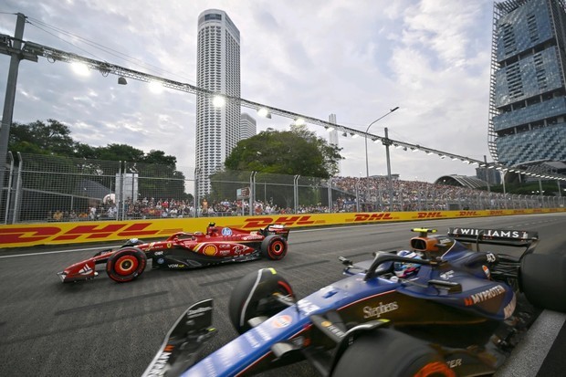 ガン・キムヨン副首相は、政府とＦ１シンガポール・グランプリの主催者が結んでいる契約の条項は、公正で合理的な商業的義務と恩恵の取り決めだと評価した（PHOTO: BT FILE）