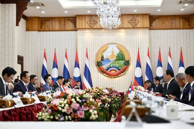 アヌティン首相は16日、ラオスのソンサイ首相との会談を実施した＝ラオス・ビエンチャン（タイ政府提供）