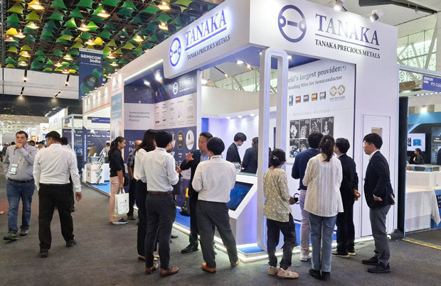 半導体産業の展示会「セミコン・インディア2025」（９月２～４日）で設けた田中貴金属のブース＝９月、インドの首都ニューデリー（ＮＮＡ撮影）