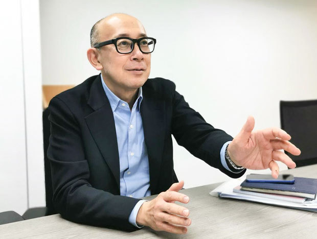 「シンガポールに地域統括拠点を置く傾向は引き続き目立つが、同拠点の機能は変化しつつある」と話すジェトロ・シンガポール事務所の黒川所長＝シンガポール中心部（ＮＮＡ撮影）