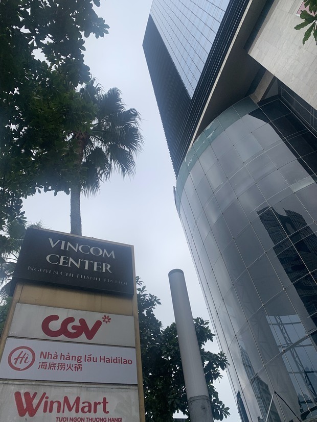 売却された「ビンコムセンター・グエンチータイン」＝29日、ハノイ