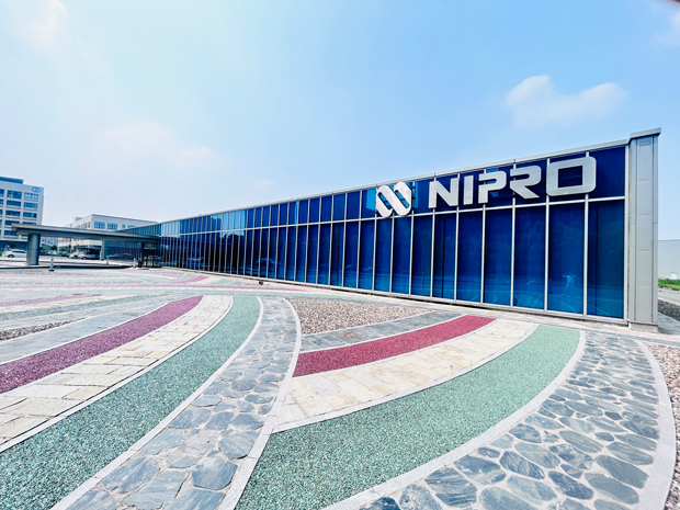 ニプロは安徽省合肥市の工場で人工腎臓「ダイアライザ」の生産を増強した＝同社提供