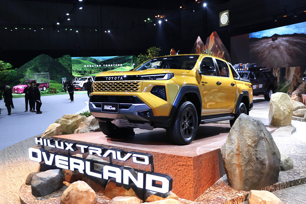 タイ国トヨタ自動車は10日、ピックアップトラック「ハイラックス」の新型を世界初披露した＝タイ・バンコク（ＮＮＡ撮影）