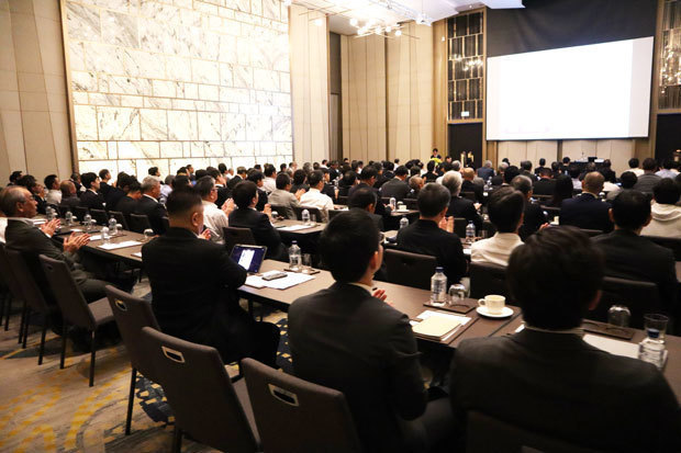 商工中金が開催した交流会には、200人以上が参加した＝13日、バンコク（ＮＮＡ撮影）