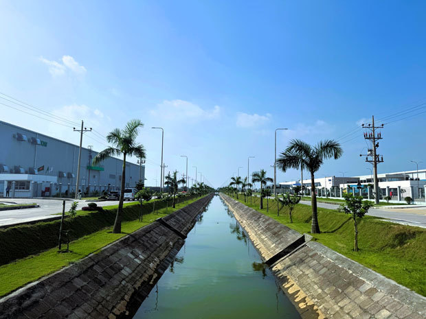 「バングラデシュ経済特区（ＢＳＥＺ）」（筆者撮影）