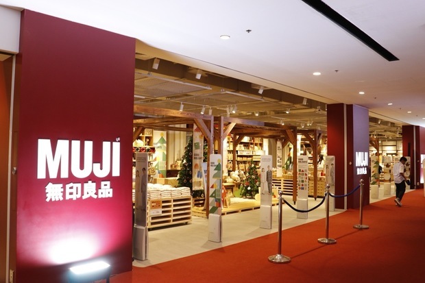東南アジア最大の生活雑貨店「無印良品（ＭＵＪＩ）」がセントラル・ワールドに開業する＝27日、バンコク（ＮＮＡ撮影）