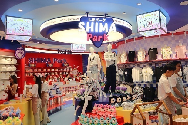 しまむらは２日、タイで新ブランド「しまパーク」のコンセプト店を正式オープンした＝バンコク（ＮＮＡ撮影）

