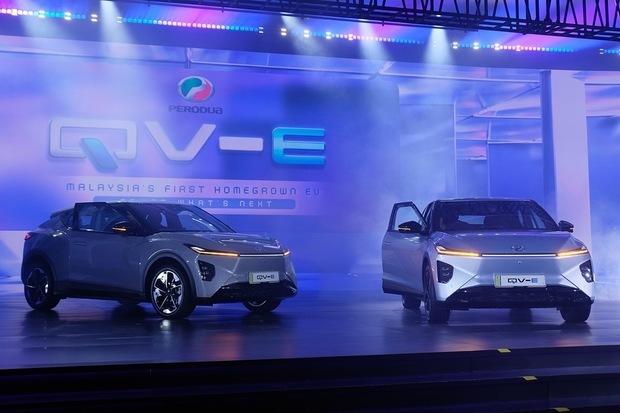 プロドゥアが自社開発した初のＥＶ「ＱＶ―Ｅ」＝１日、クアラルンプール（ＮＮＡ撮影）