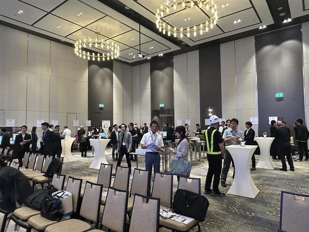 ジェトロが開催した製造業向けのイベントでは、セミナーのほかにブース出展や商談会も実施された＝11日、バンコク（ＮＮＡ撮影）