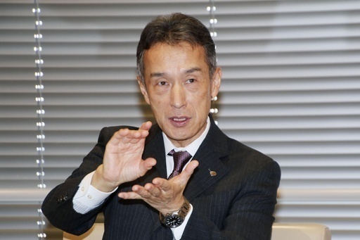 インタビューに応じるキリンホールディングスの南方健志社長＝11日（共同）