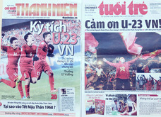 サッカーＵ23ベトナム代表の躍進を伝える21日付の地元紙。「ありがとう」や「快挙」といった言葉が並んだ