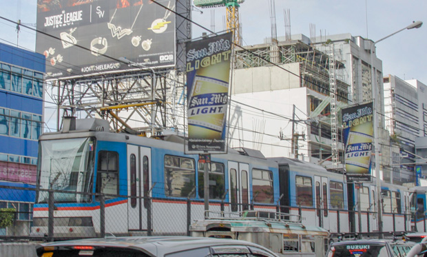 首都圏を走るＭＲＴ３号線は故障が頻発。政府は鉄道技術の底上げを急務としている（ＮＮＡ撮影）