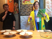 宮崎県は香港の日本食店で県産食材を使ったイベント「宮崎フェア」を18日まで開催している＝６日、セントラル（ＮＮＡ撮影） 
