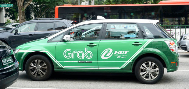 シンガポール国内を走るグラブと提携しているタクシー（ＮＮＡ撮影）