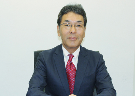 今年、設立50周年を迎え、本来の役割である「日系企業の活動支援に力を入れたい」と話すＪＣＣＩの桑田会頭＝シンガポール中心部（ＮＮＡ撮影）