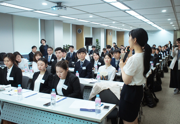 韓国国内の雇用が冷え込んでいるため、海外就職にかける学生は増加傾向にある（ＮＮＡ撮影）