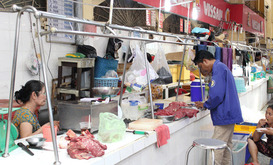 ホーチミン市内の伝統市場。食の安全に関する市民の関心は高まっている（写真はイメージ） 